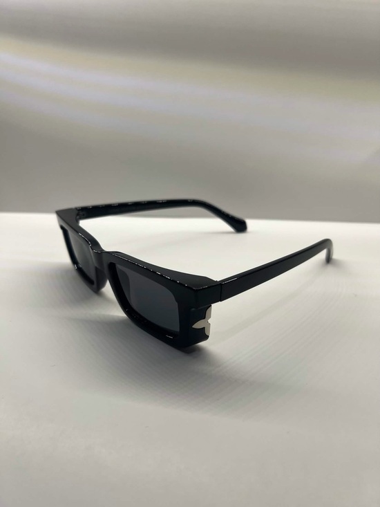 Louis Vuitton Accessories - Louis Vuitton Black Sunglasses